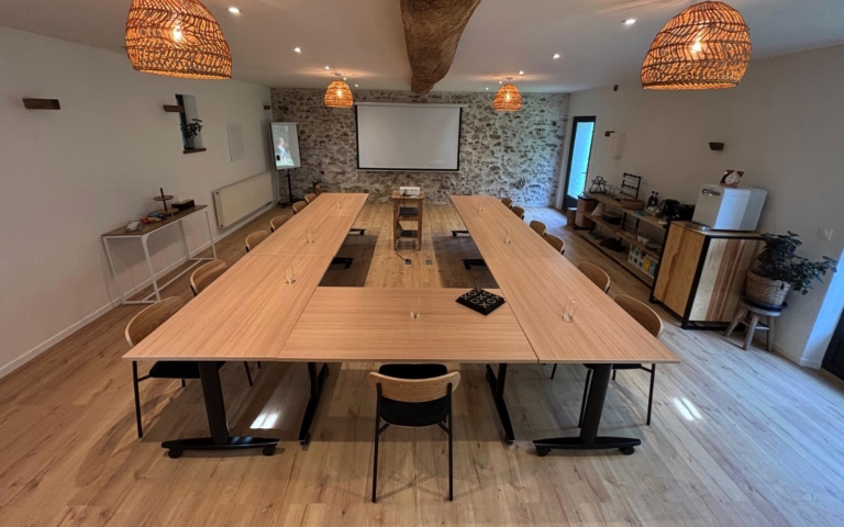 maison-la-girouette-10-aspect-ratio-1600-1000